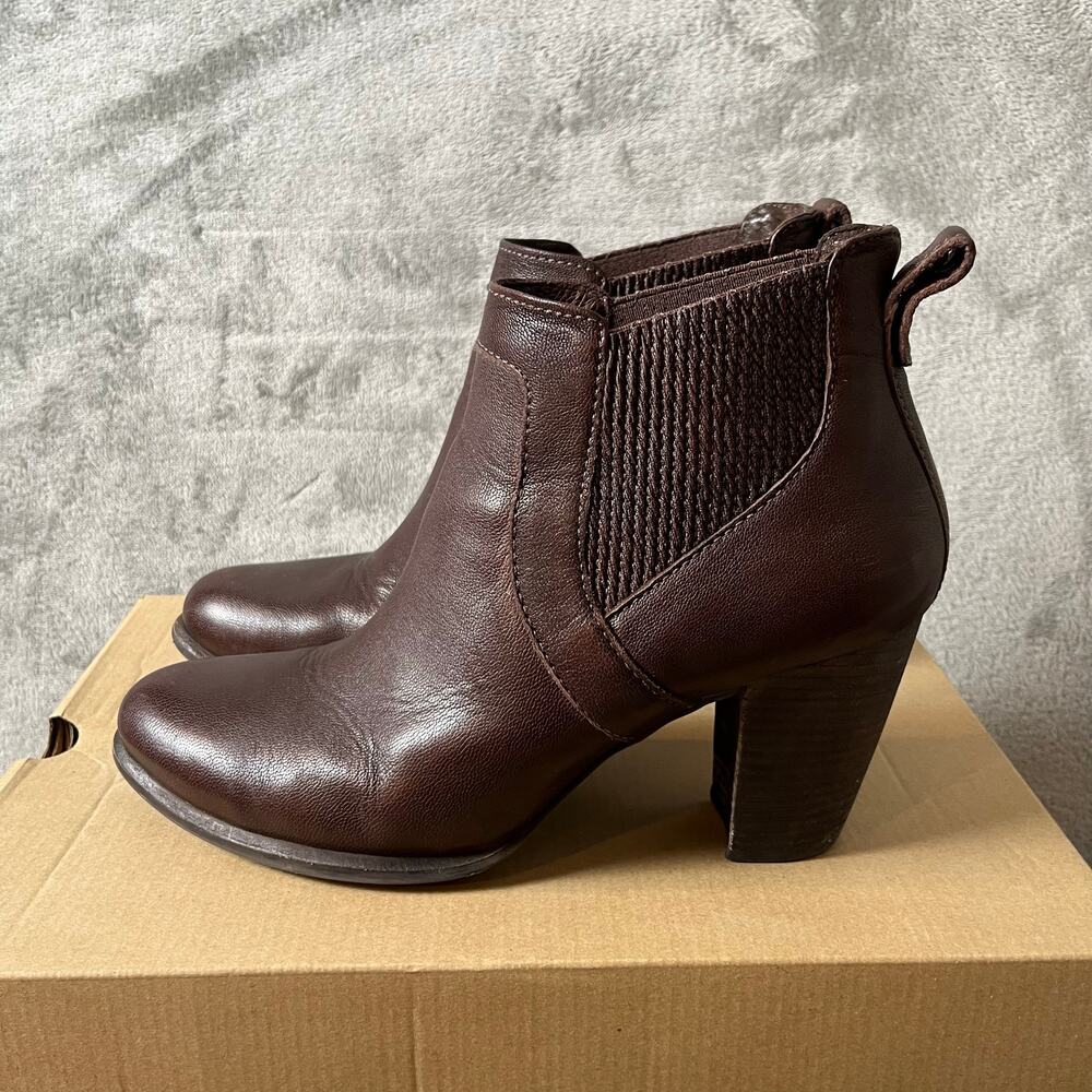 UGG Women's Cobie II Booties‎ Leather Size 11 Dark Brown